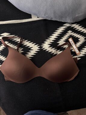 Seamless T-Shirt Bra in Chocolate Brown - skims